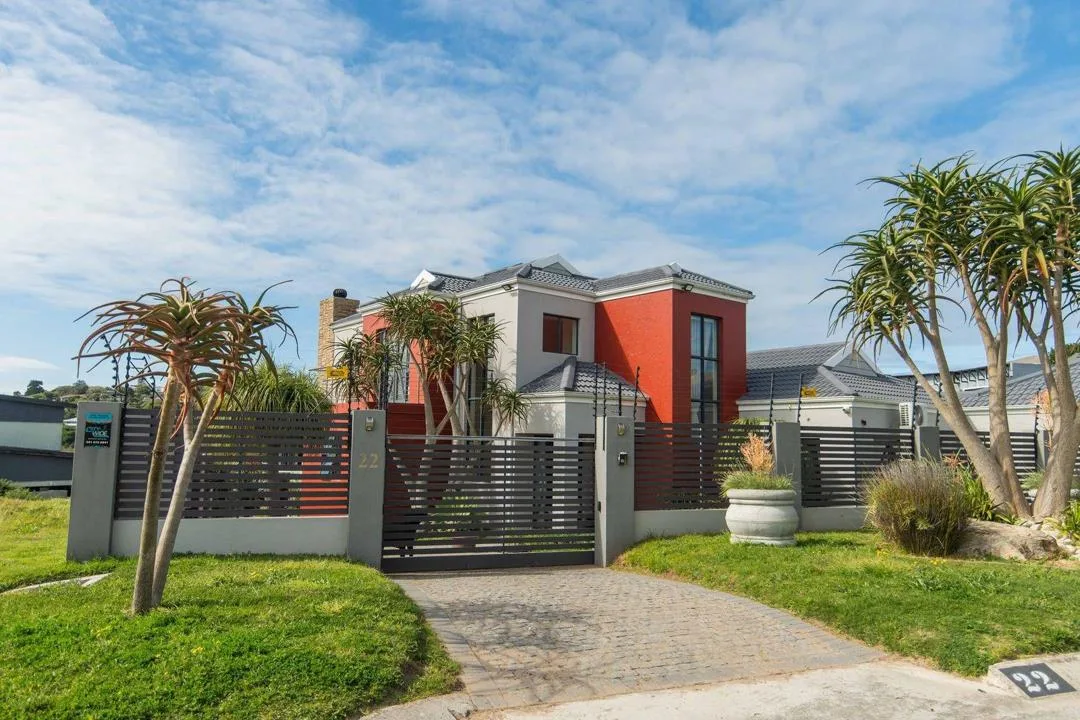 7 Bedroom House for sale in Lovemore Park