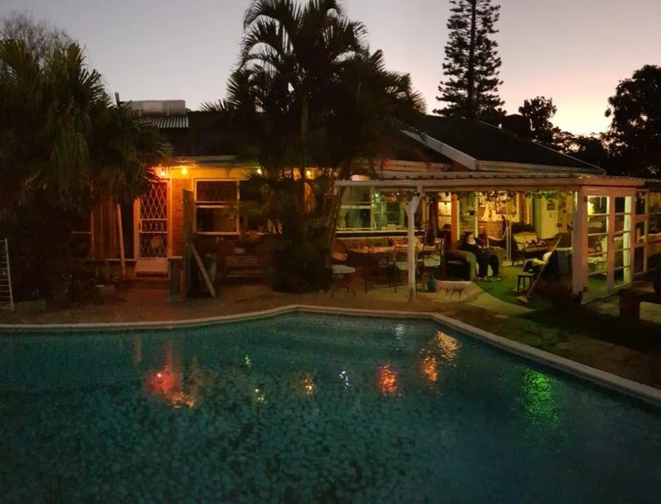 6 Bedroom House for sale in Beacon Bay