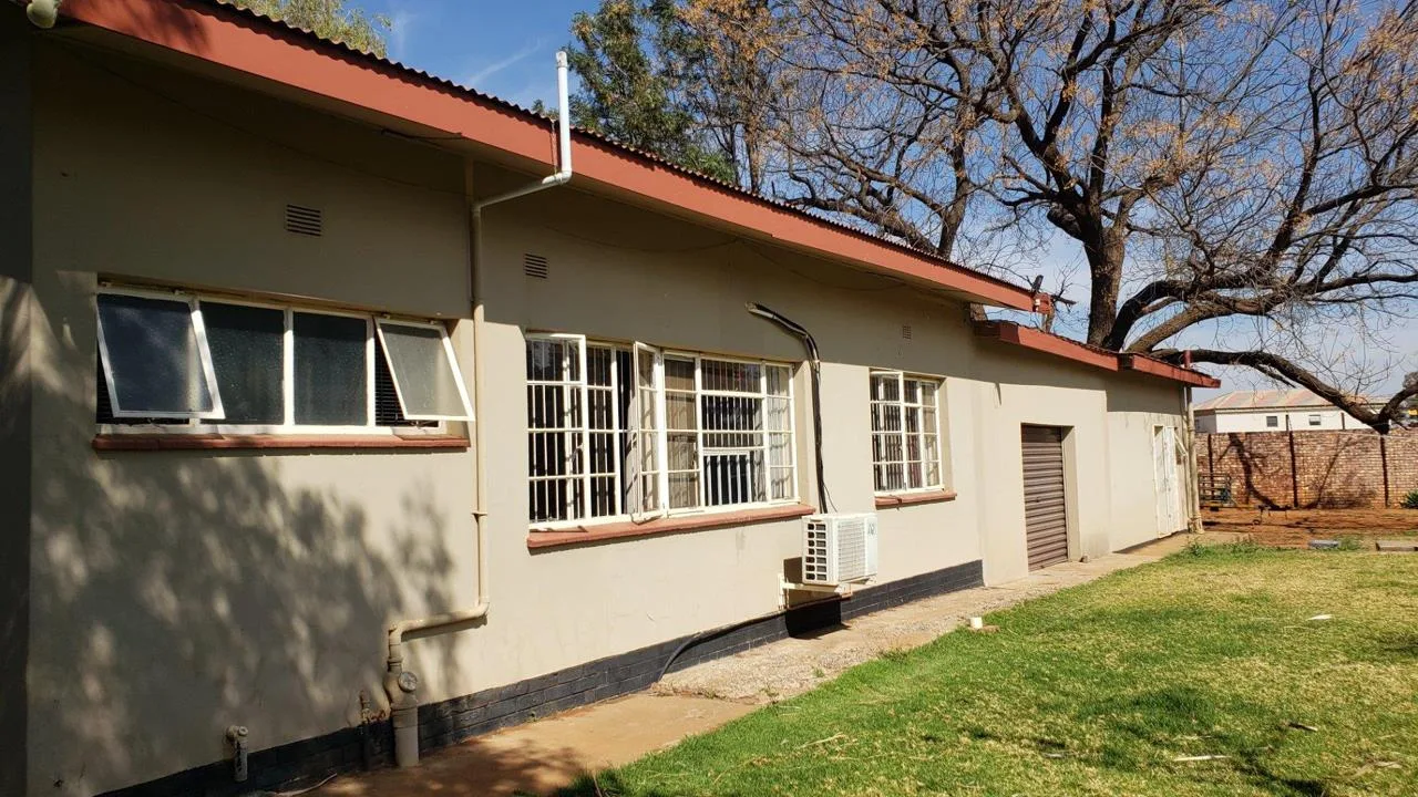 3 Bedroom House for sale in Hartswater