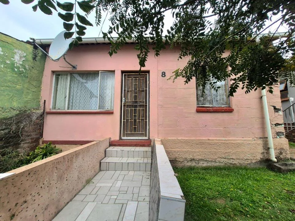 4 Bedroom House for sale in Parkside