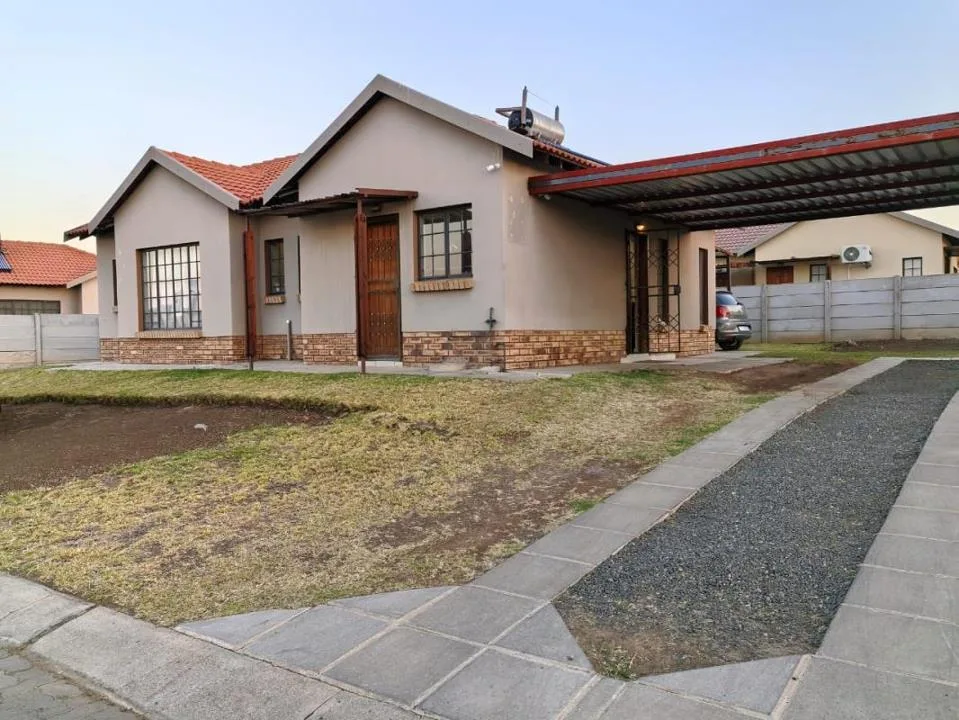3 Bedroom House for sale in Waterkloof