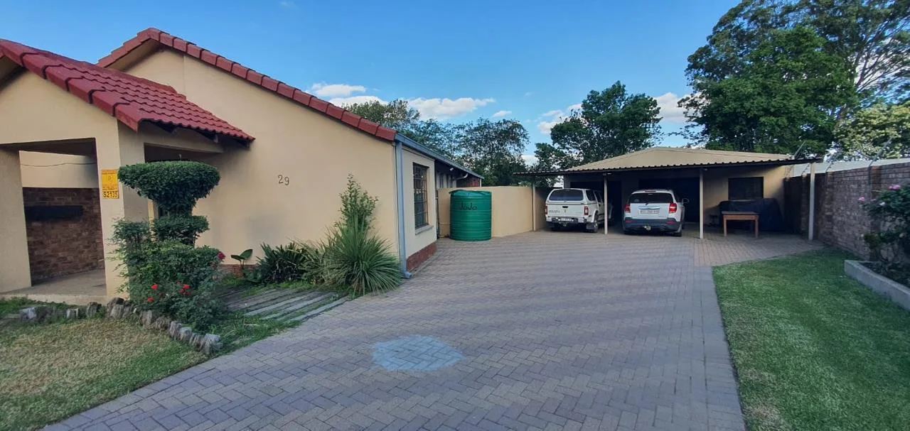 3 Bedroom House to rent in Suidheuwel