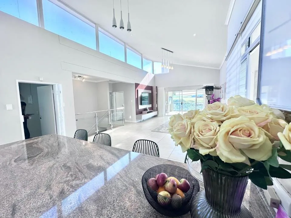 4 Bedroom House for sale in Beacon Bay
