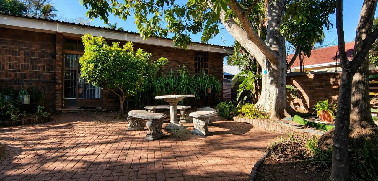 5 Bedroom House for sale in Welgelegen