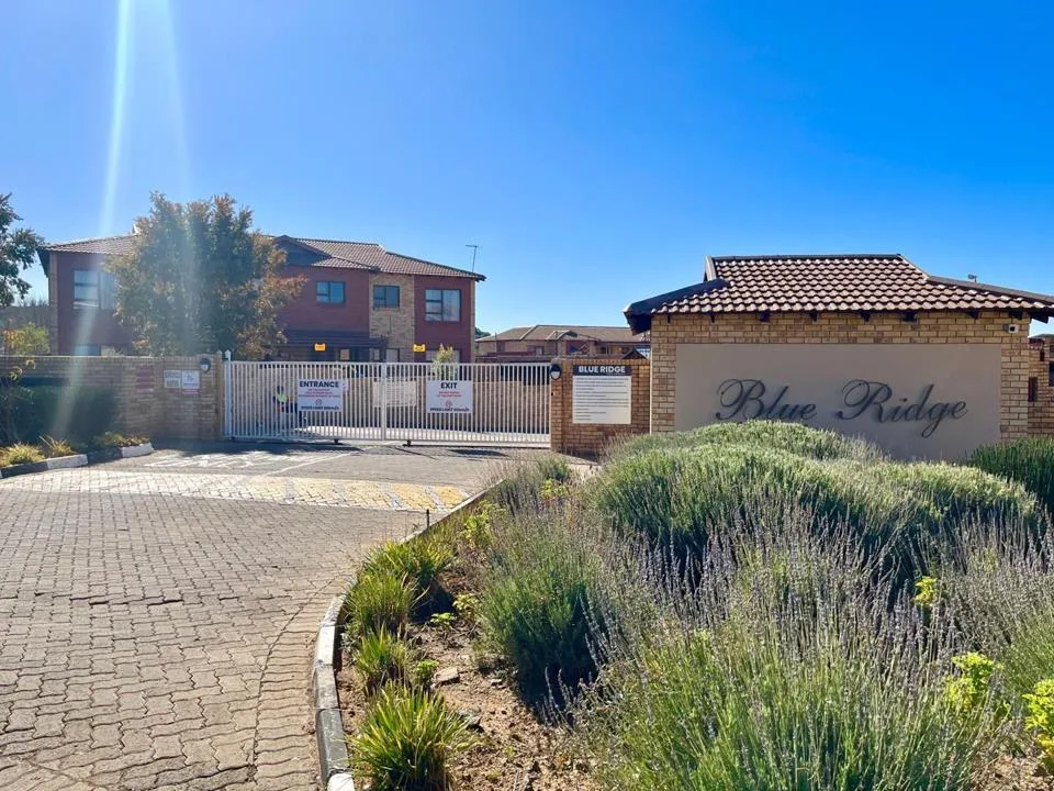 3 Bedroom Townhouse for sale in Shellyvale