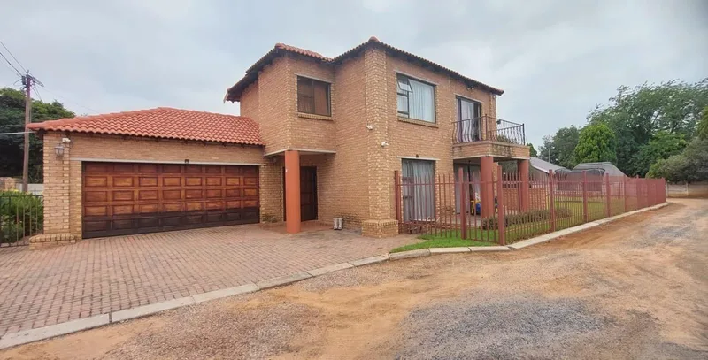 4 Bedroom Townhouse to rent in Flamwood