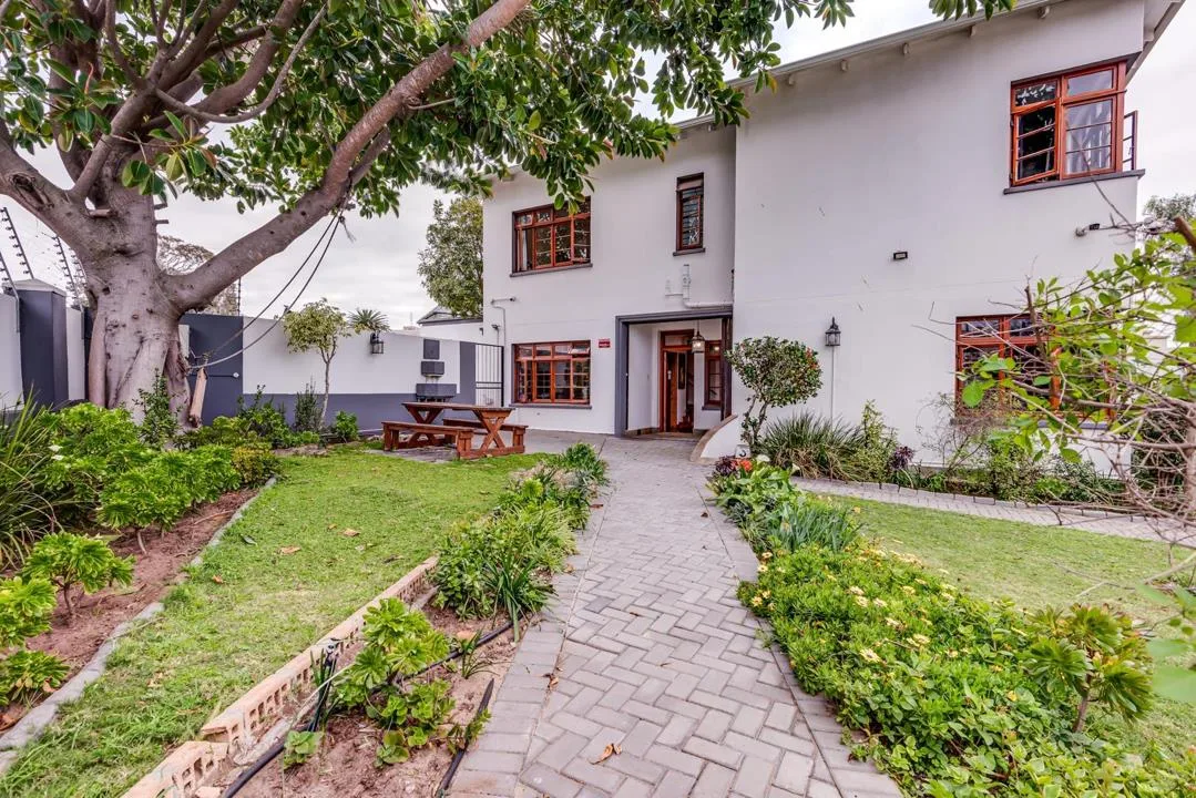 5 Bedroom House for sale in Mount Croix