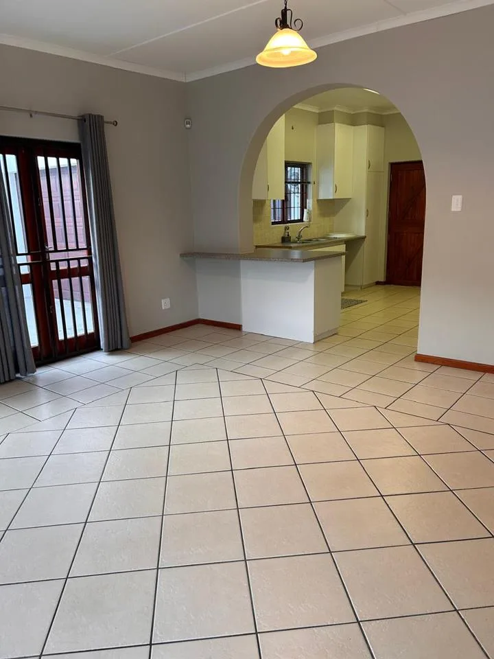 2 Bedroom Townhouse to rent in Graaff-Reinet