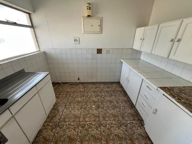2 Bedroom Apartment / flat to rent in New Park