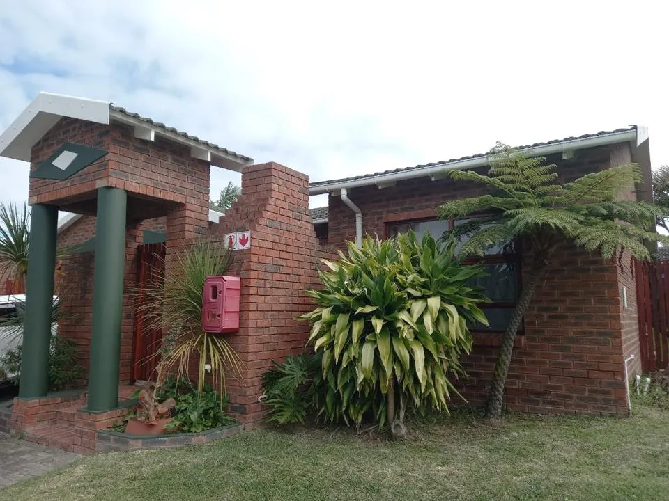 2 Bedroom Townhouse to rent in Lorraine