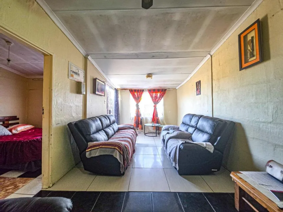 3 Bedroom House for sale in Buffalo Flats