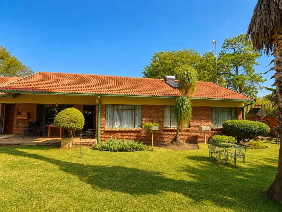 3 Bedroom House for sale in Elandsrand