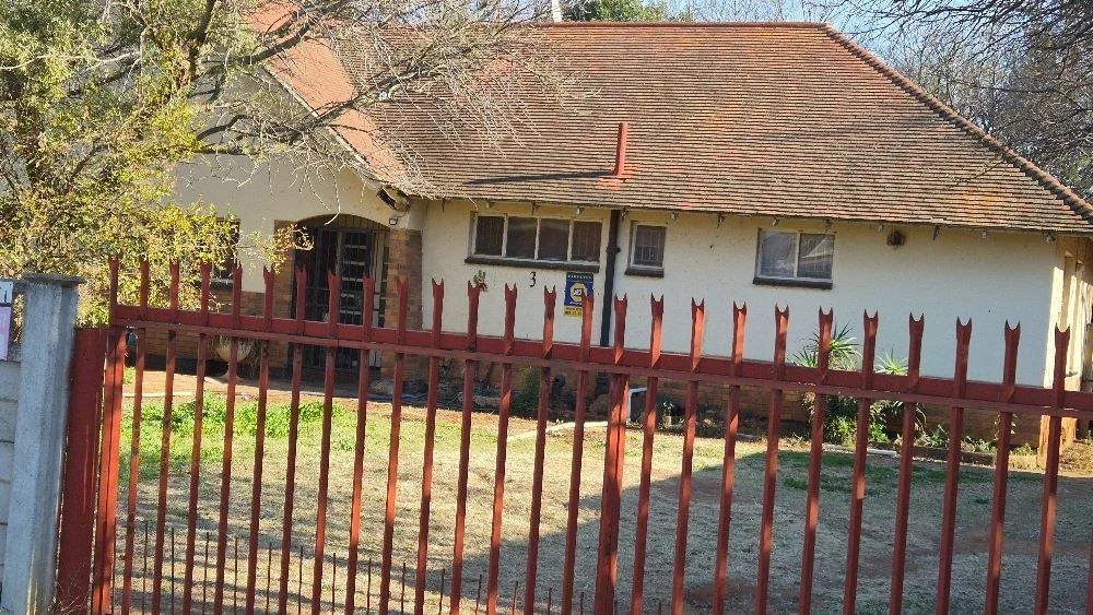 3 Bedroom House for sale in Stilfontein Ext 1
