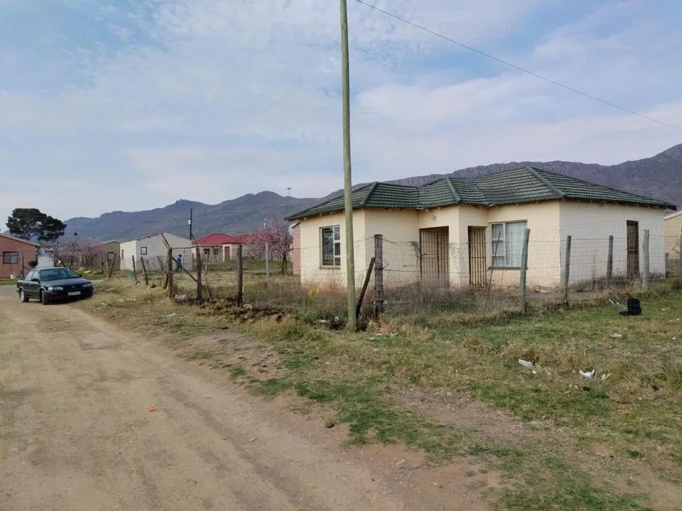 3 Bedroom House for sale in Ezibeleni