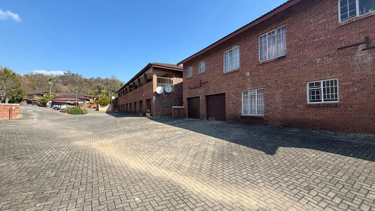 2 Bedroom Apartment / flat to rent in Sonheuwel