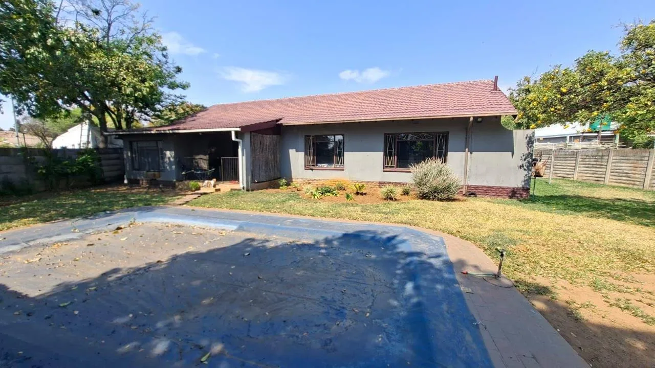 4 Bedroom House for sale in Bo-dorp