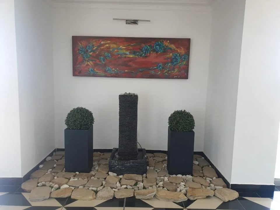 2 Bedroom Apartment / flat to rent in Die Heuwel