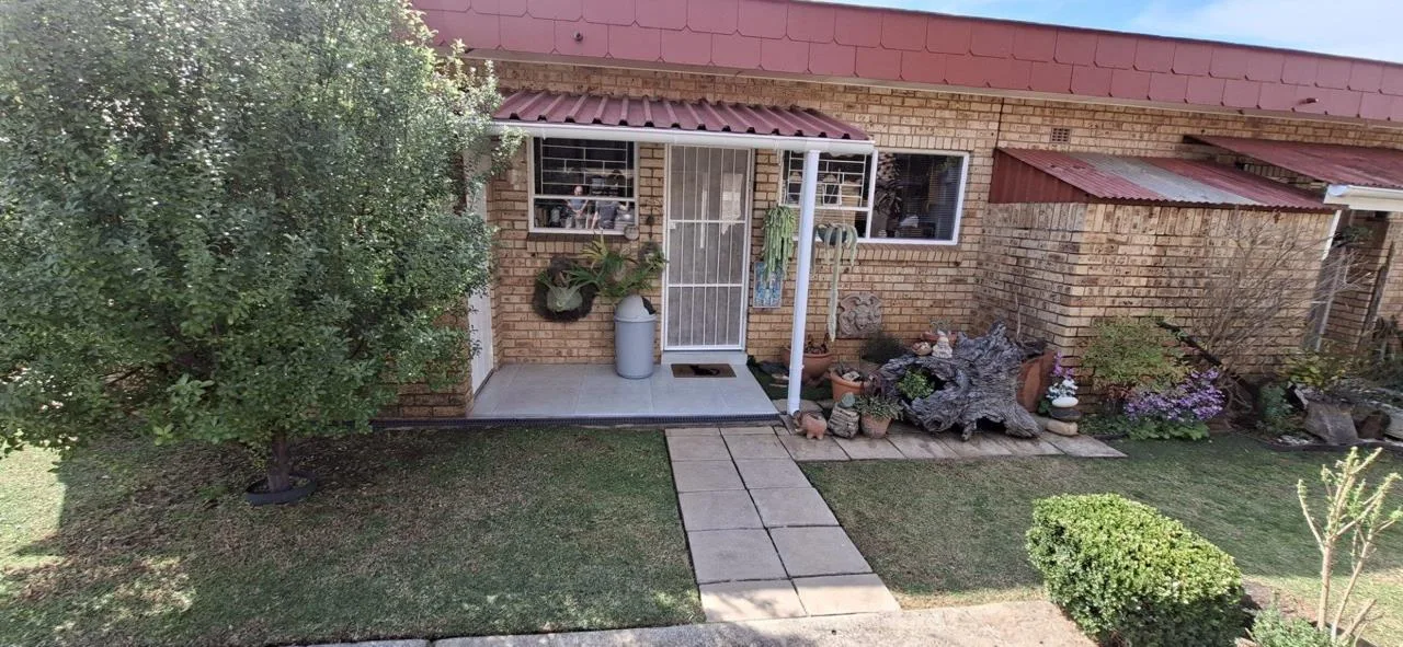 2 Bedroom Apartment / flat for sale in Potchefstroom South