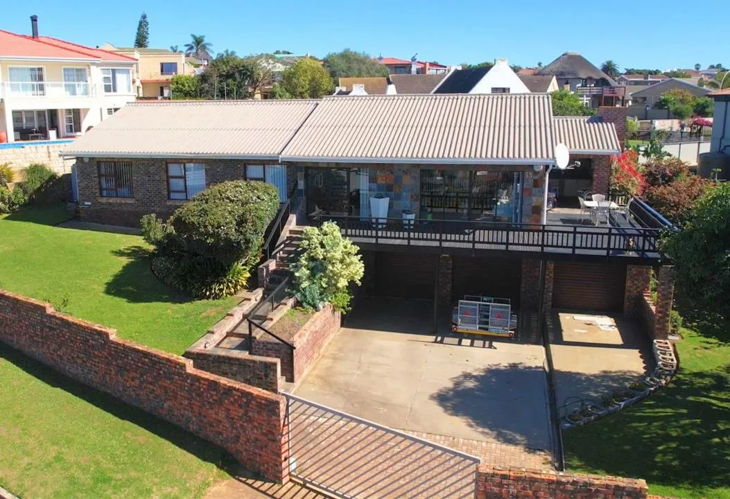 5 Bedroom House for sale in Wavecrest