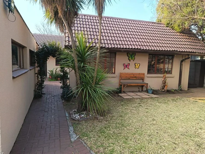 5 Bedroom House for sale in Secunda