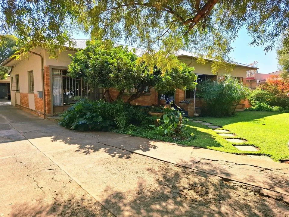 4 Bedroom House for sale in Potchefstroom Central