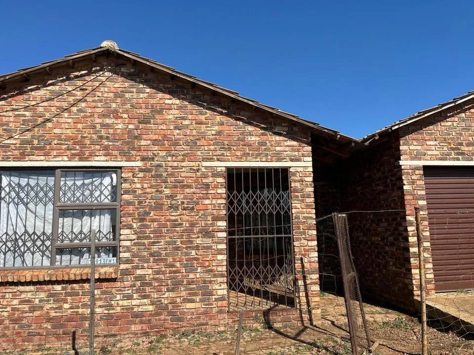 3 Bedroom House for sale in Ikageng