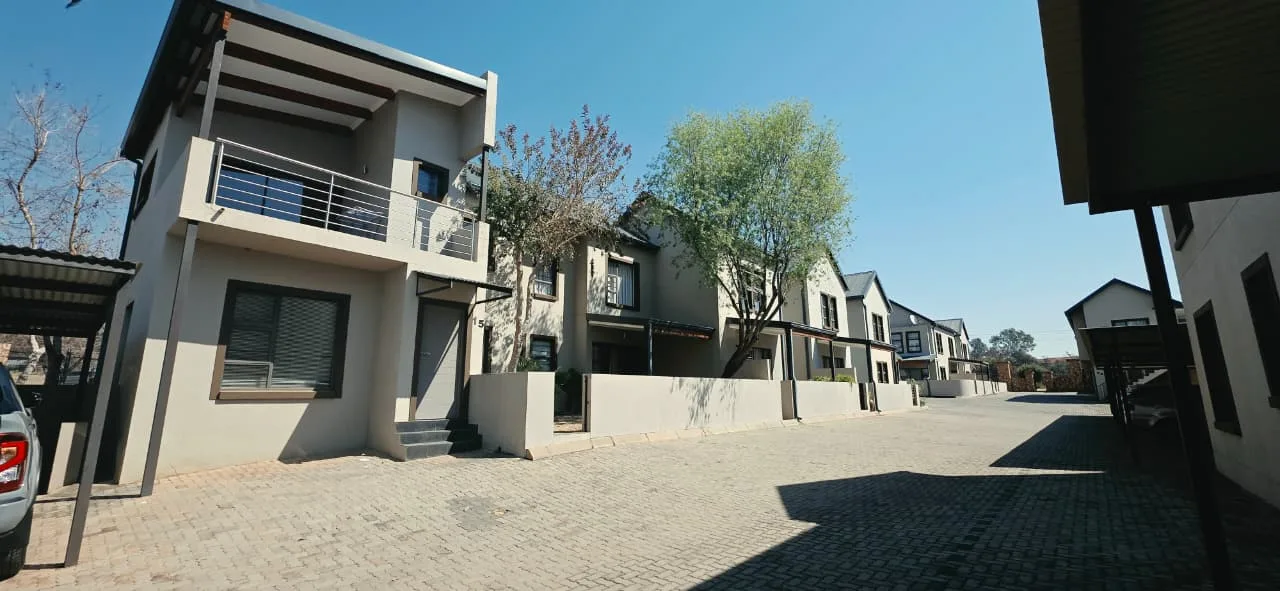 3 Bedroom Apartment / flat for sale in Redstone Private Country Estate