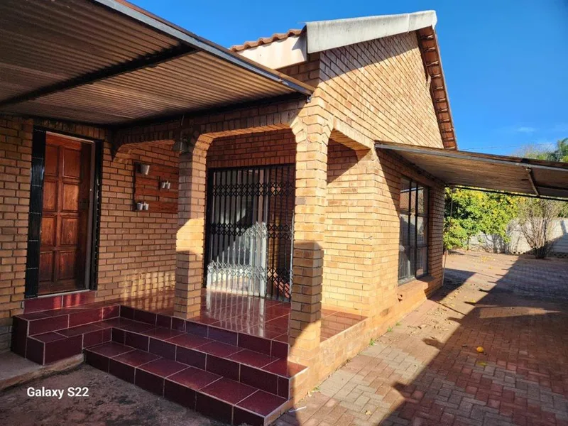 3 Bedroom House to rent in Flora Park