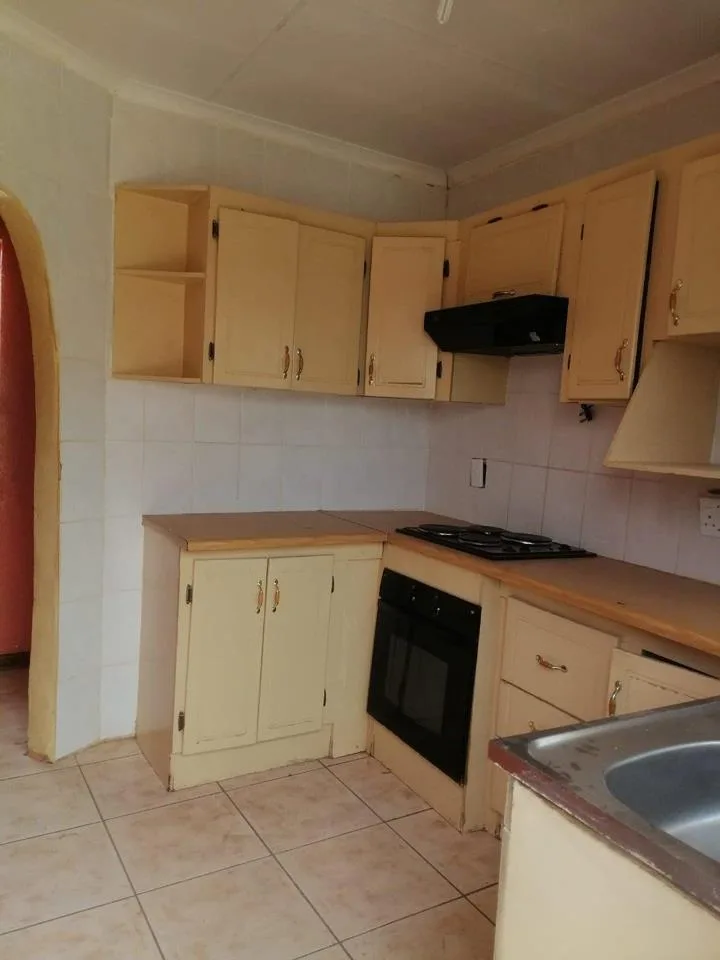 2 Bedroom House for sale in Mmabatho Unit 13