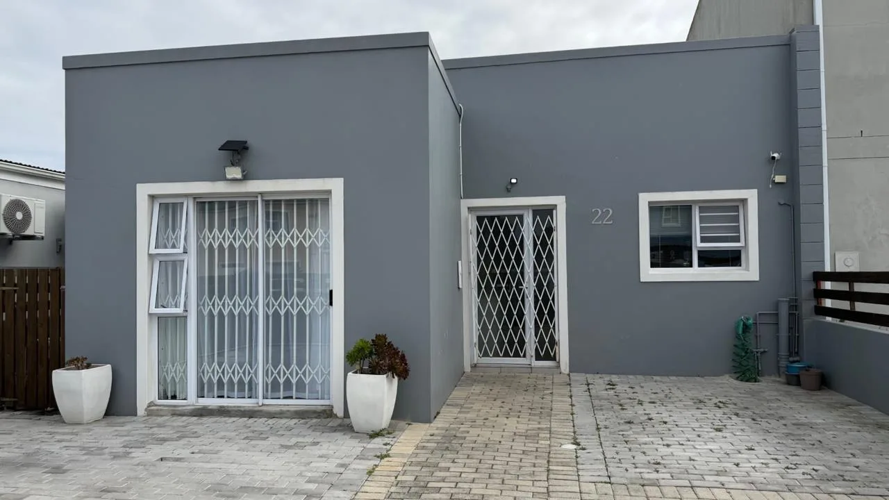 2 Bedroom House for sale in Parsonsvlei
