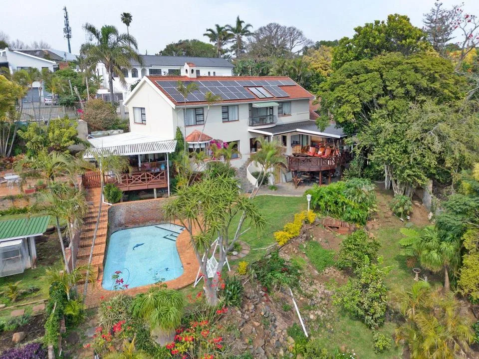 4 Bedroom House for sale in Gonubie North
