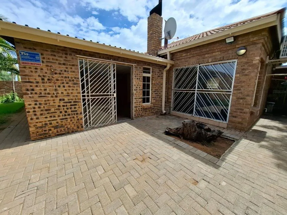 3 Bedroom House for sale in Carters Glen