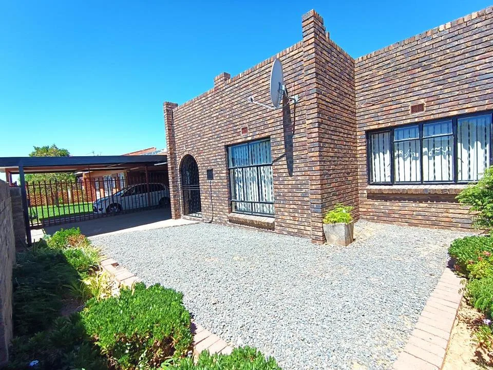 3 Bedroom House for sale in Homevale