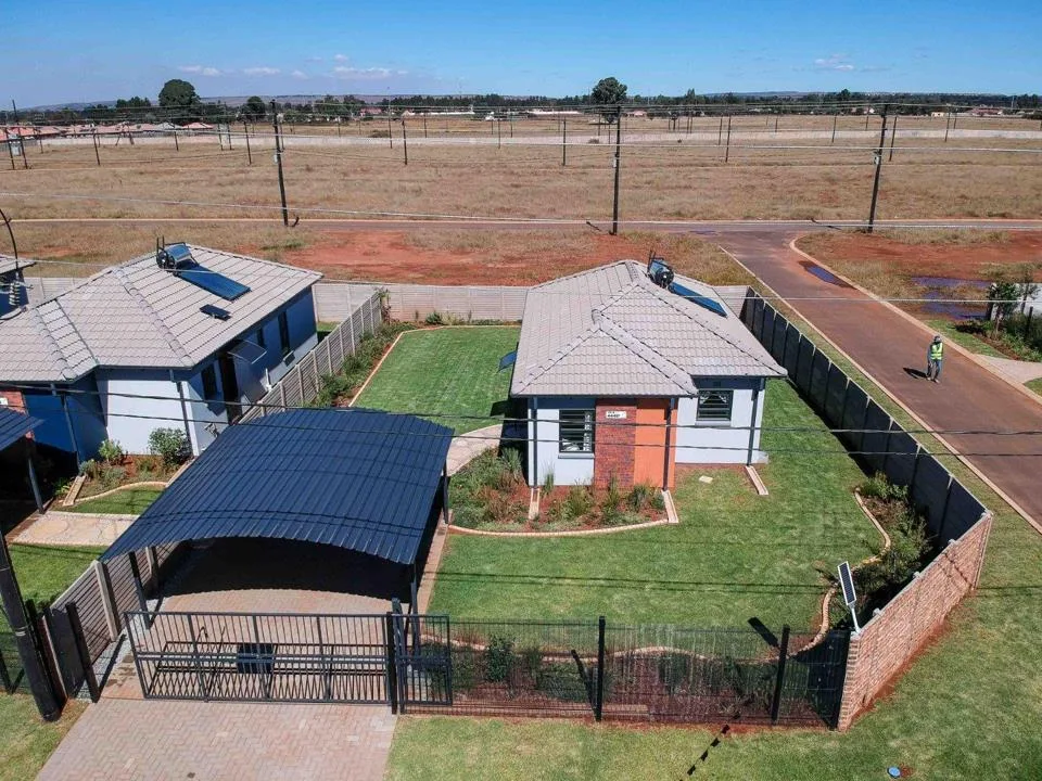 3 Bedroom House for sale in Protea Glen