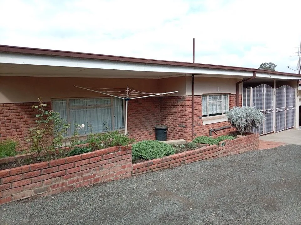 3 Bedroom Townhouse to rent in Standerton Central