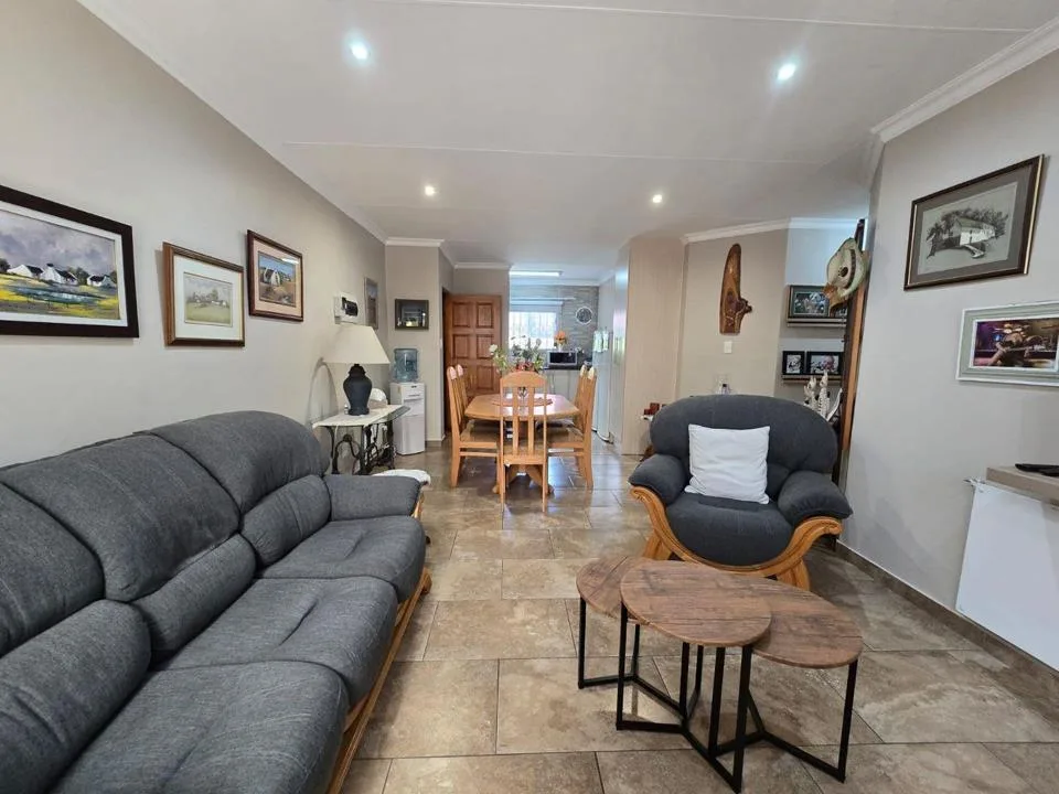 2 Bedroom Townhouse for sale in Vanderbijlpark SW 2