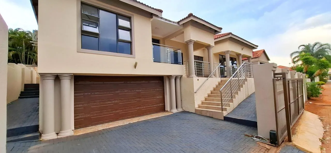 4 Bedroom House for sale in Golden Acres Estate