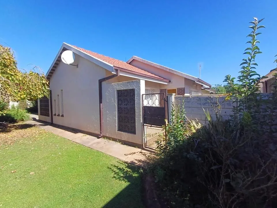 3 Bedroom House for sale in Meiringspark Ext 6