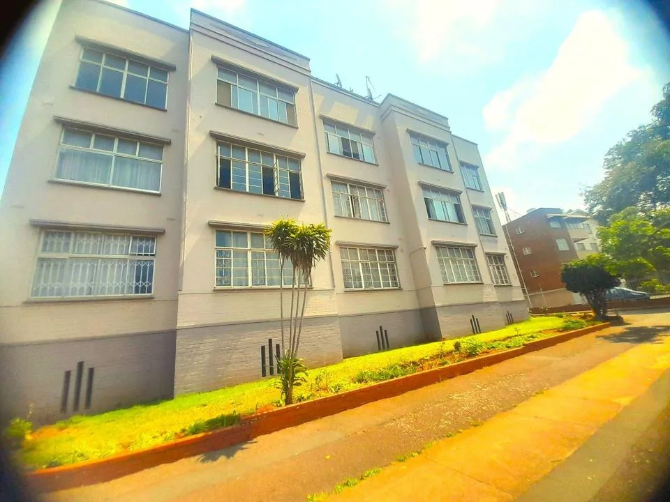 2.5 Bedroom Apartment / flat for sale in Glenwood