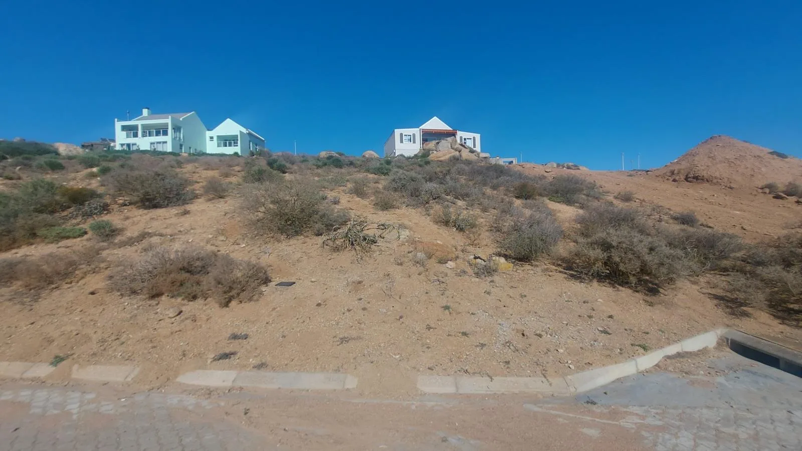 655 m² Land available in Britanica Heights