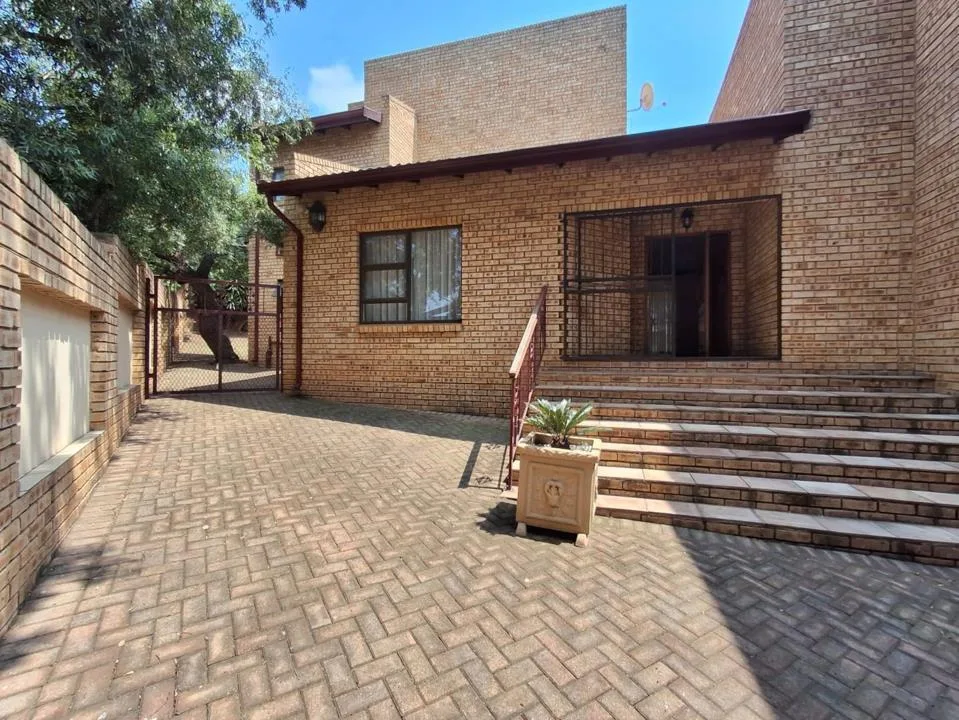4 Bedroom House for sale in Meyersdal