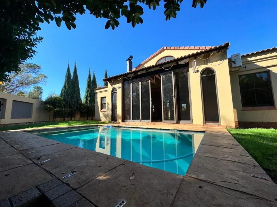 3 Bedroom House for sale in Van Der Hoff Park