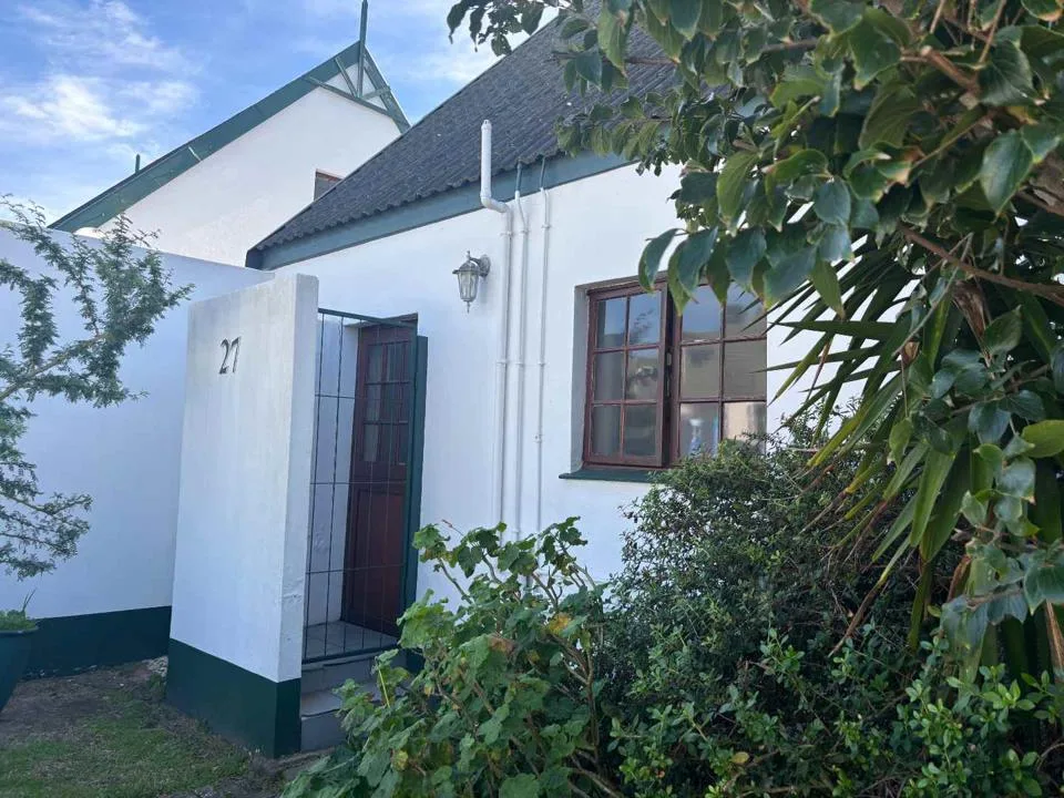 3 Bedroom Townhouse to rent in Lorraine