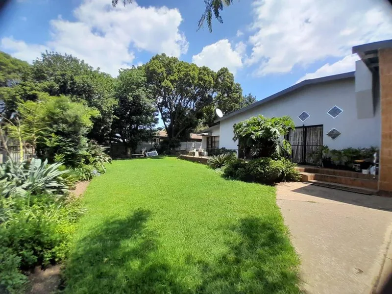 5 Bedroom House for sale in Piet Retief