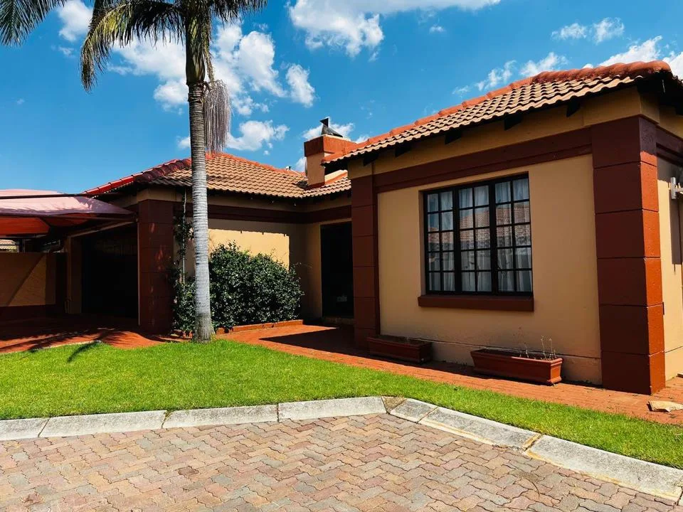 3 Bedroom House for sale in Annlin