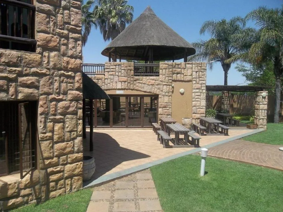 2 Bedroom Apartment / flat to rent in Douglasdale