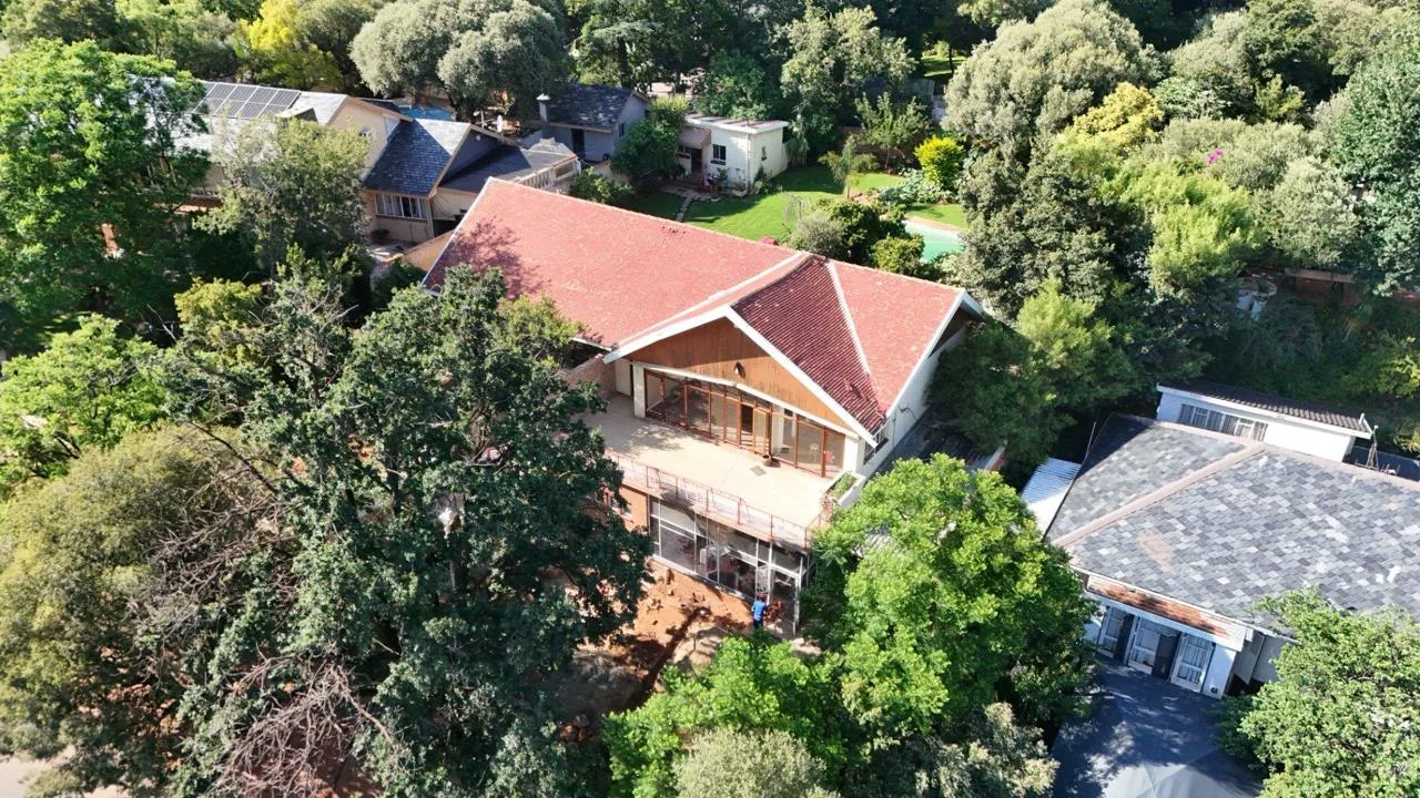 8 Bedroom House for sale in Dan Pienaar