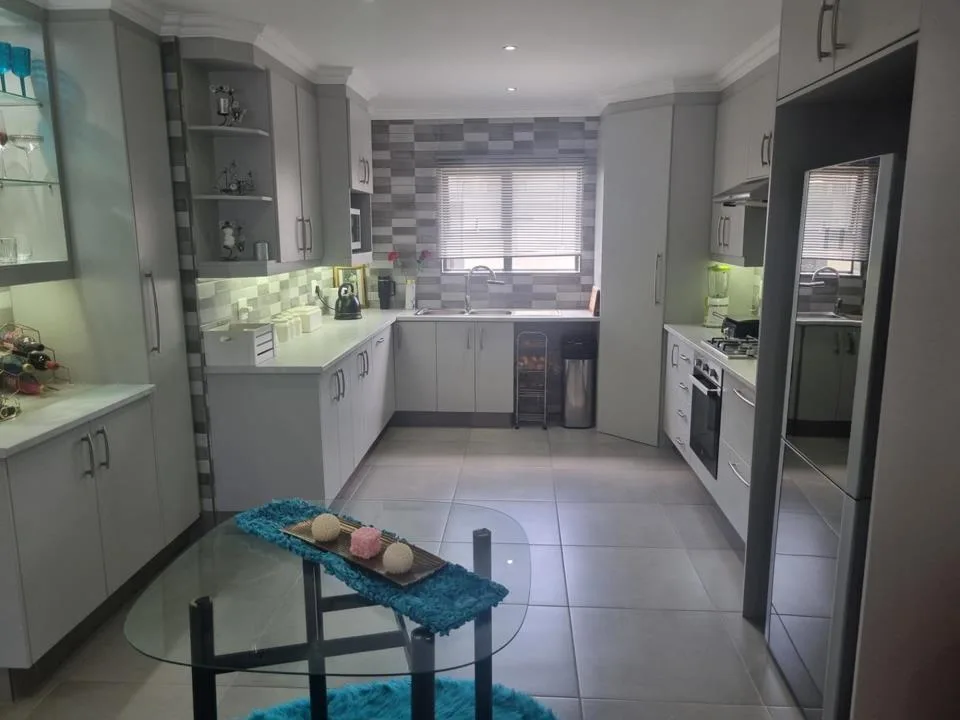 2 Bedroom Townhouse for sale in Gonubie