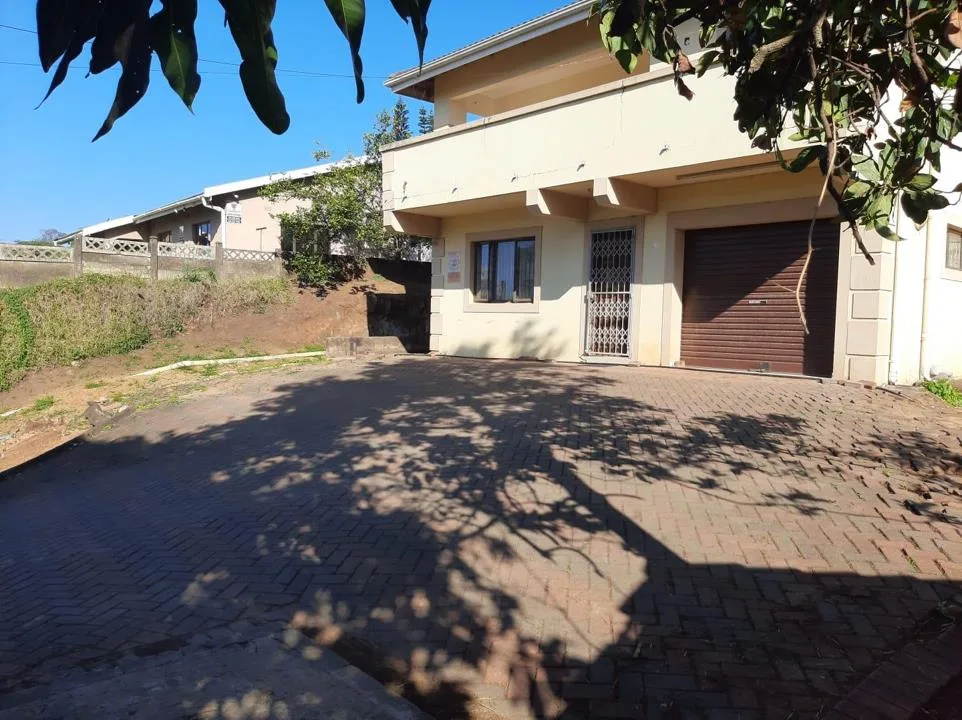 5 Bedroom House for sale in Umzinto