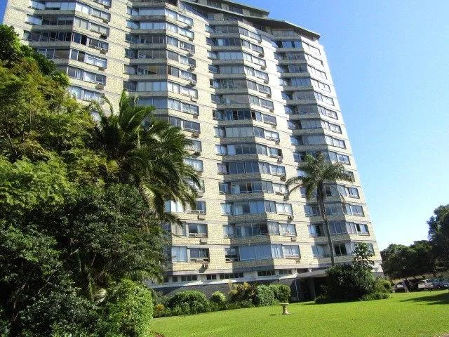 2 Bedroom Apartment / flat for sale in Essenwood